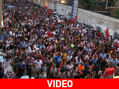 Οι καλλιτέχνες ανησυχούν – Ο κόσμος γεμίζει την Ταξίμ